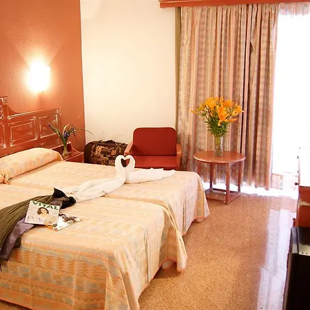 Ξενοδοχείο Hc Magec 4*